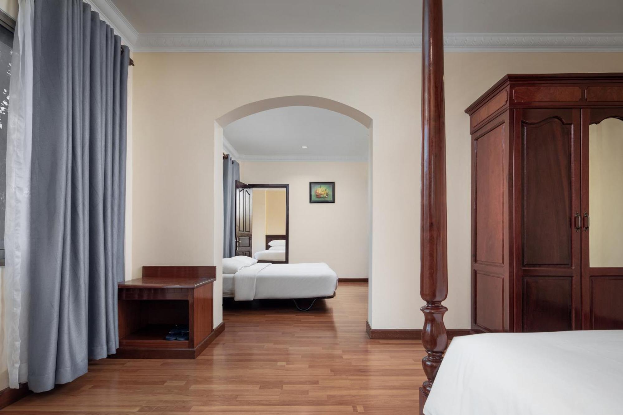 Baitong Heritage Hotel 4*