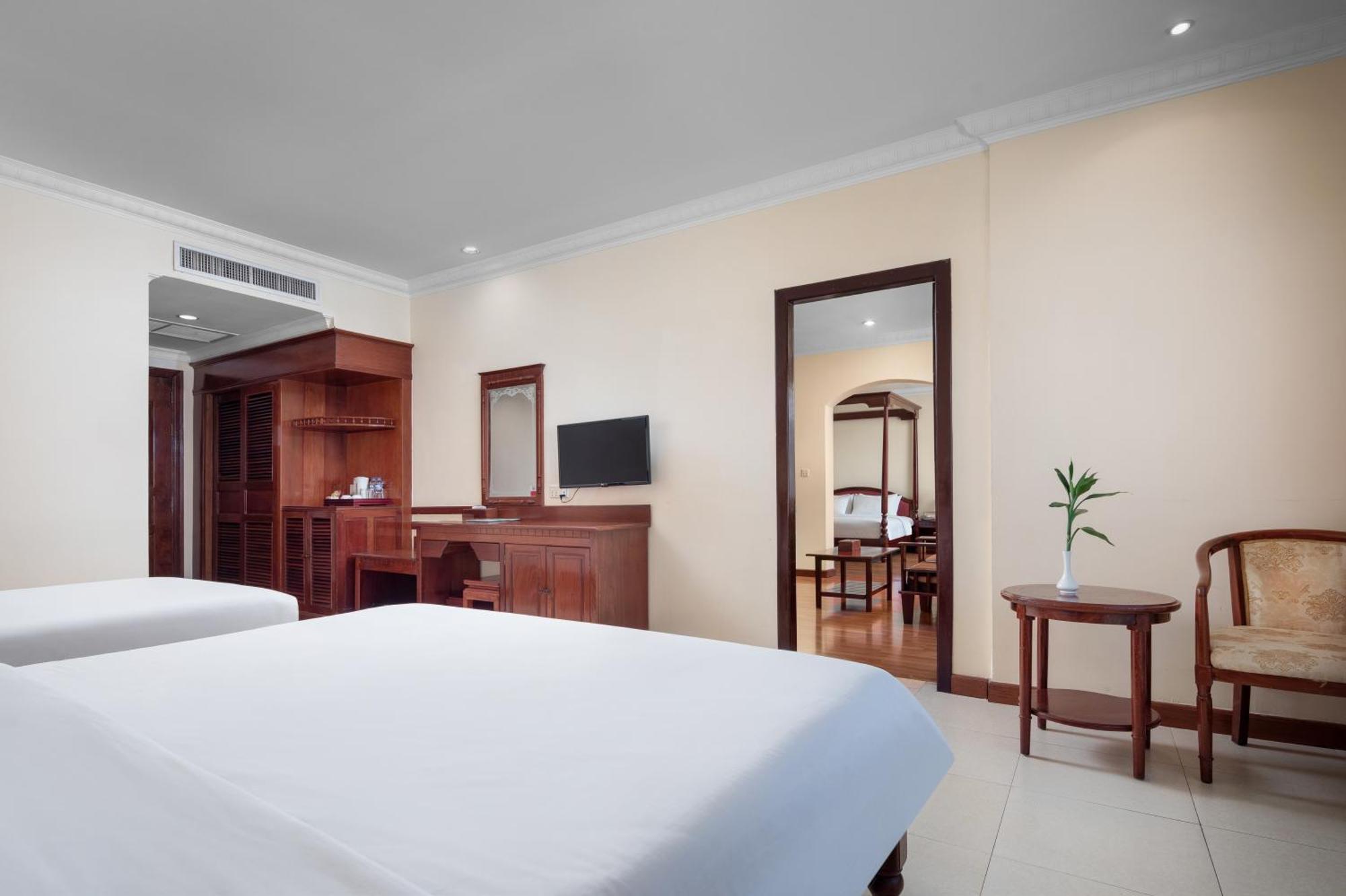 Baitong Heritage Hotel 4*